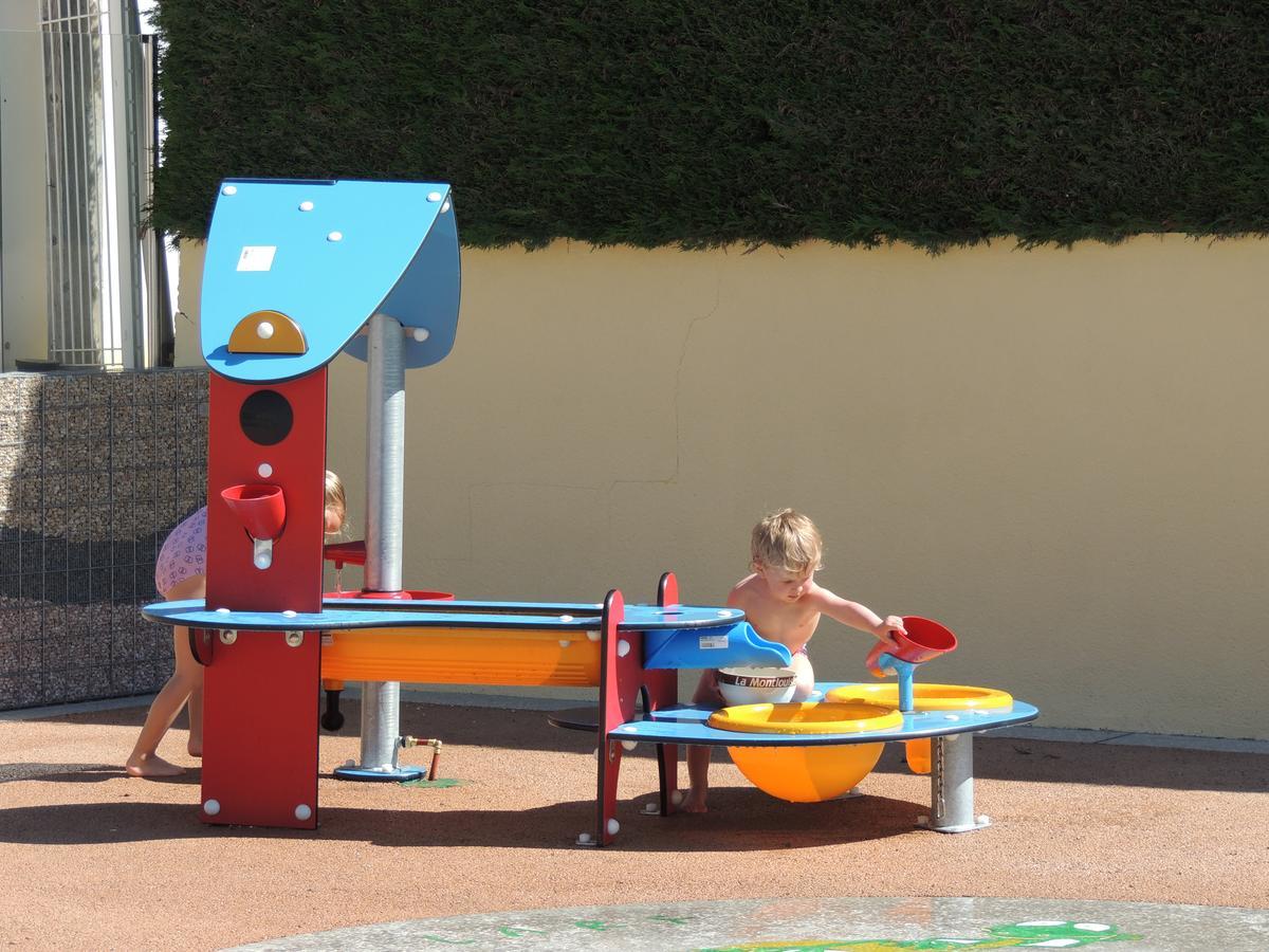Camping L'Arada Parc Sonzay Exterior photo
