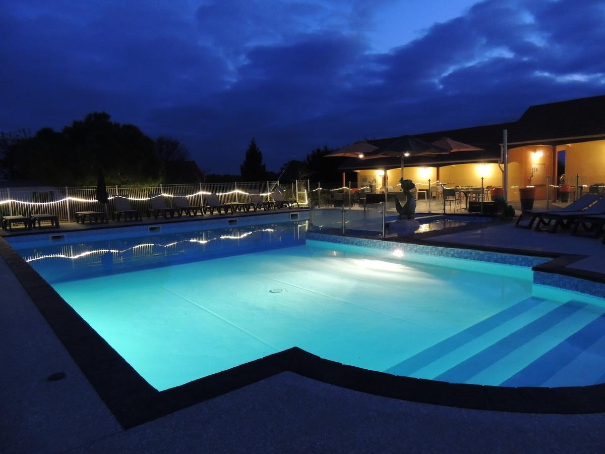 Camping L'Arada Parc Sonzay Exterior photo
