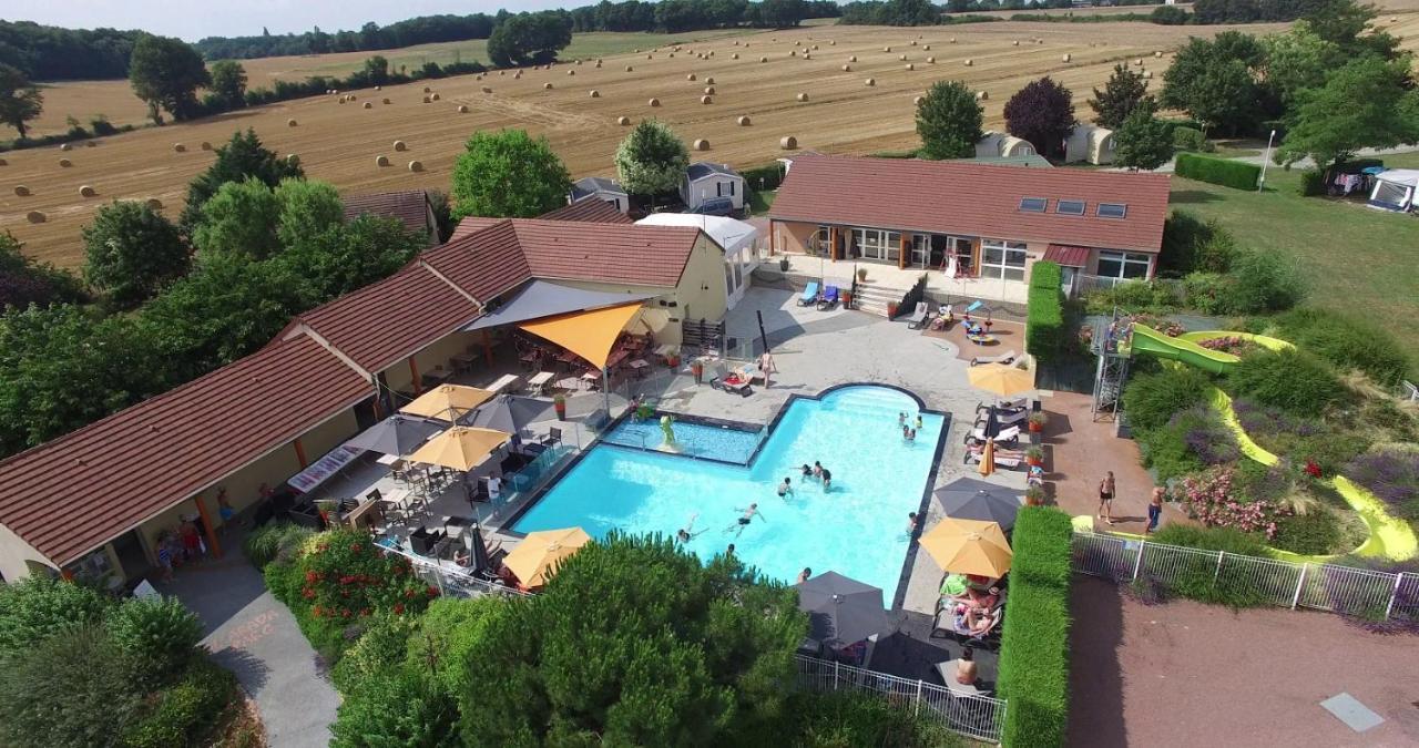 Camping L'Arada Parc Sonzay Exterior photo